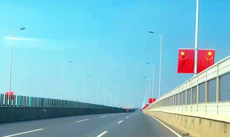 【為群眾辦實(shí)事】迎國(guó)慶！南昌城投運(yùn)管公司彰顯國(guó)企擔(dān)當(dāng) 做好“穩(wěn)安全、保暢通、強(qiáng)服務(wù)”工作